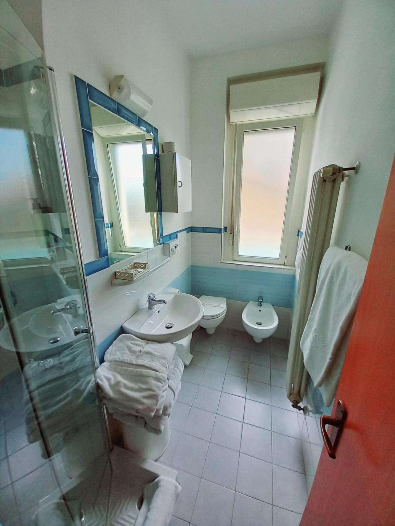 Hotel Ariella Milano Marittima Buitenkant foto
