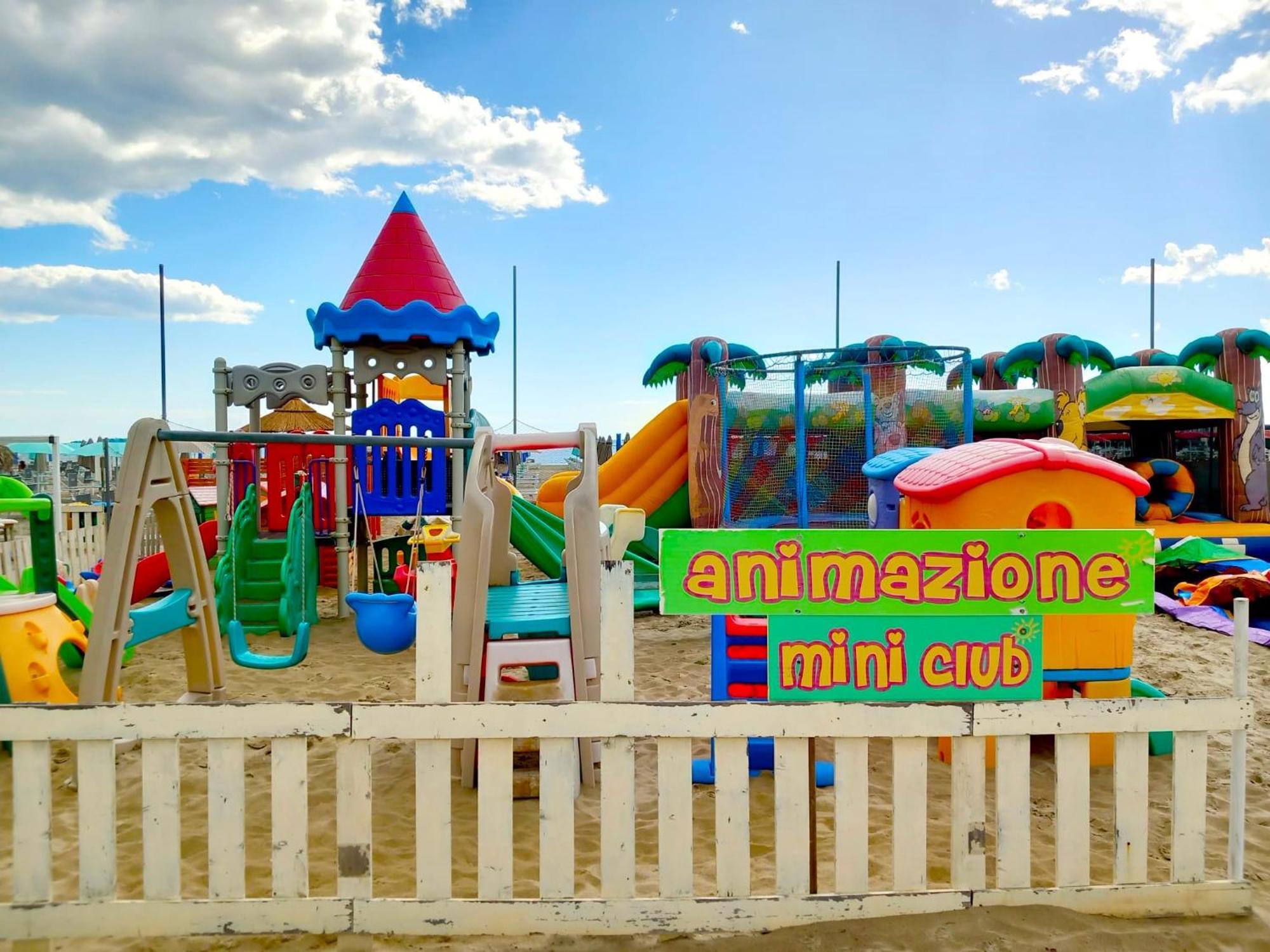 Hotel Ariella Milano Marittima Buitenkant foto