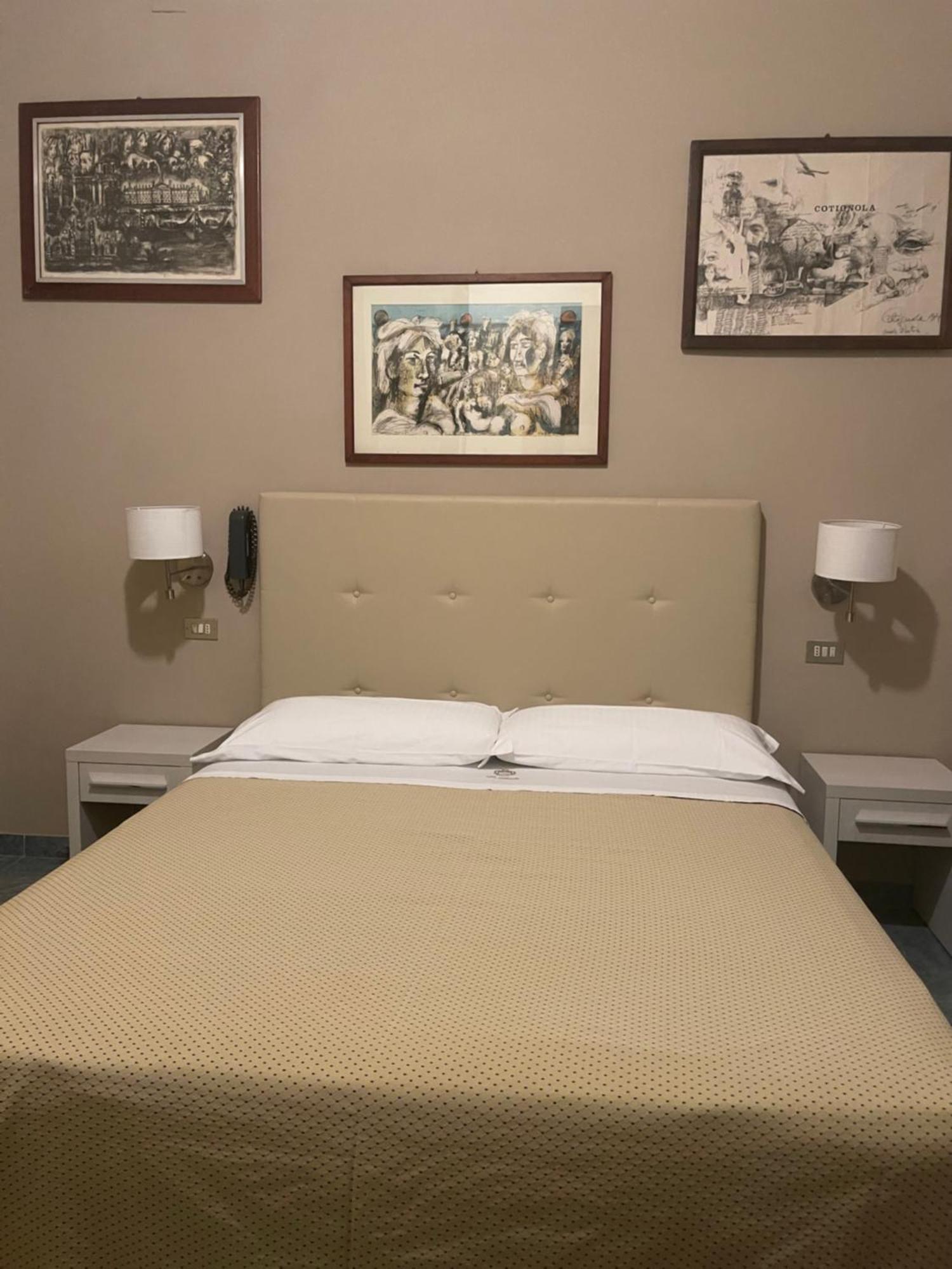 Hotel Ariella Milano Marittima Buitenkant foto
