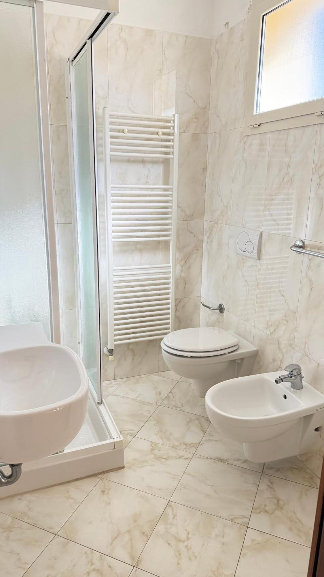 Hotel Ariella Milano Marittima Buitenkant foto