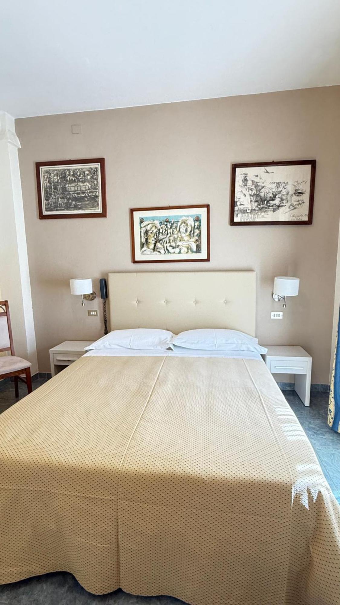 Hotel Ariella Milano Marittima Buitenkant foto