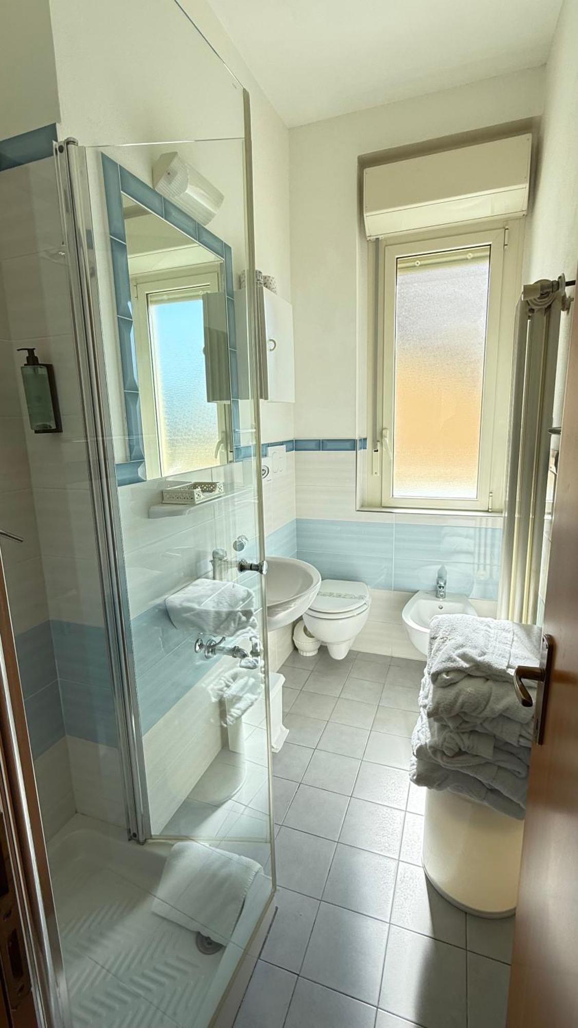 Hotel Ariella Milano Marittima Buitenkant foto