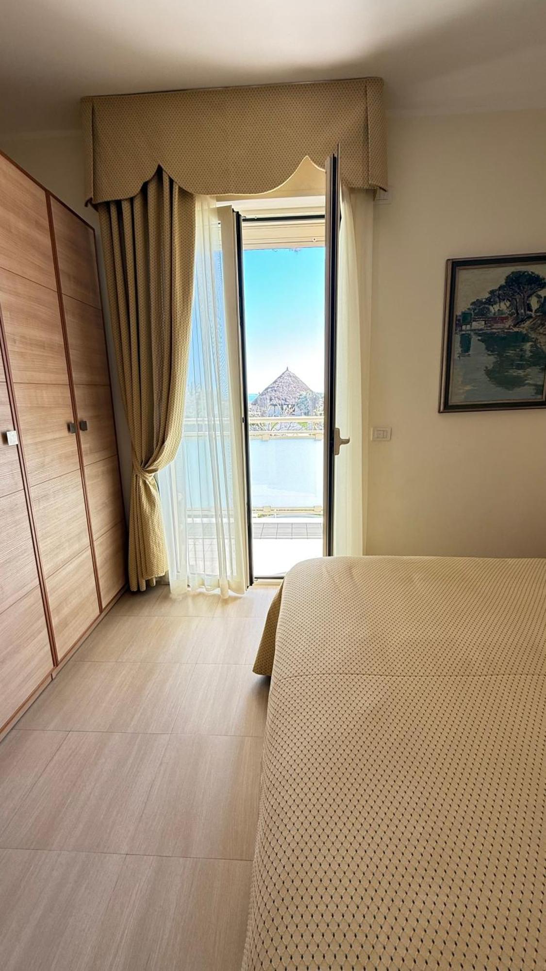 Hotel Ariella Milano Marittima Buitenkant foto